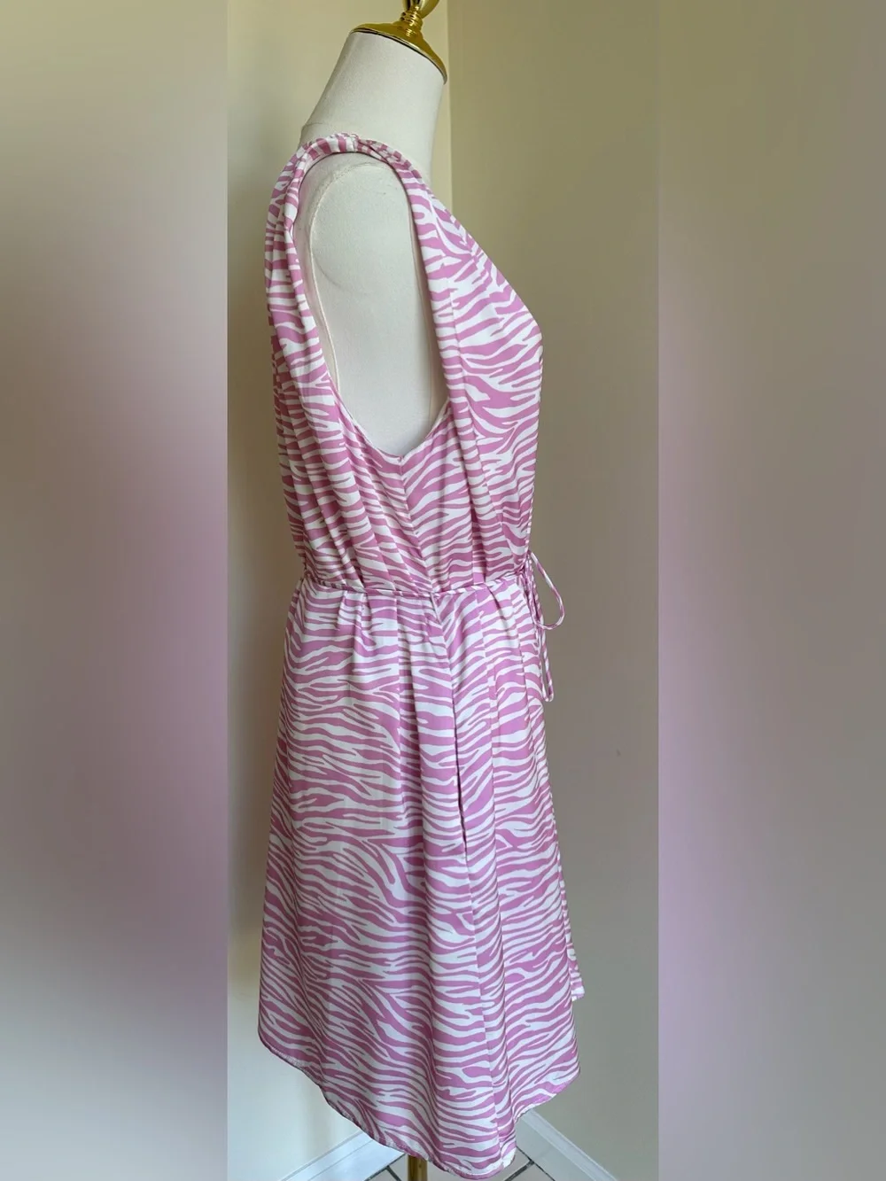 EUC Pink/White Sleeveless Dress- Large